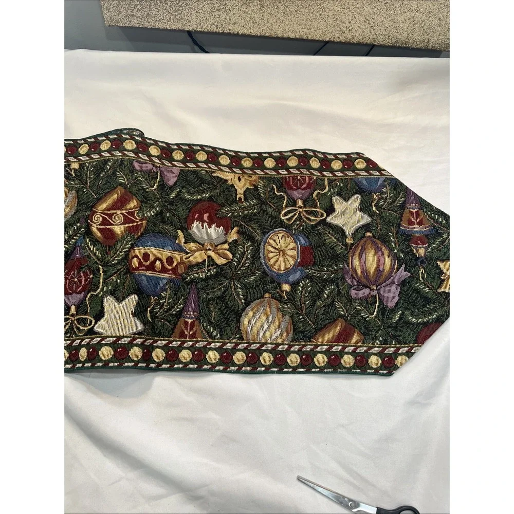 Tapestry Christmas Holiday Table Runner 65 Inches Beautiful Christmas Vintage505